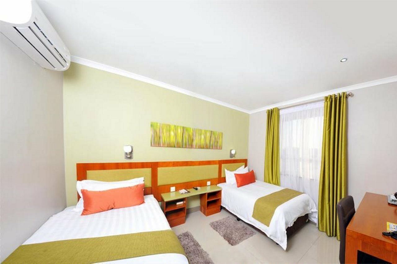 Travelodge Gaborone Extérieur photo